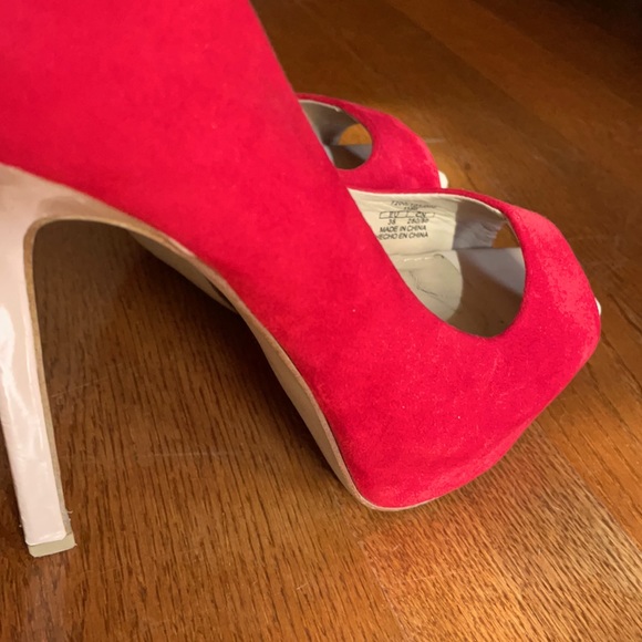 Zara Trafaluc Red Open-Toed Stilletos - Picture 4 of 5